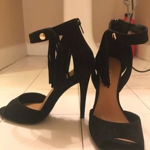 NINE WEST BLACK HEELS WITH TASSEL